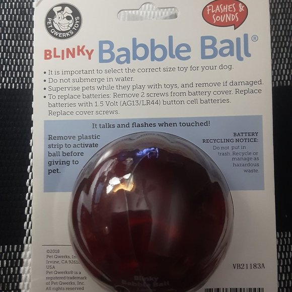 Pet Qwerks Blinky,Talking, Animal Sound Babble Ball,-Dog toy - Picture 5 of 6